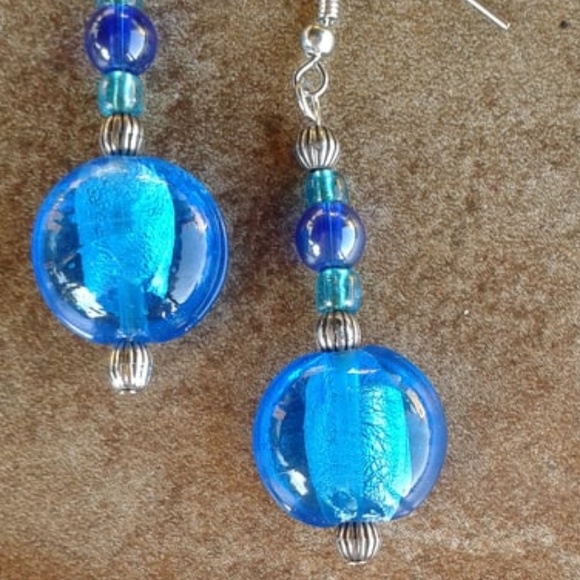 Blue Earrings - Picture 2 of 3